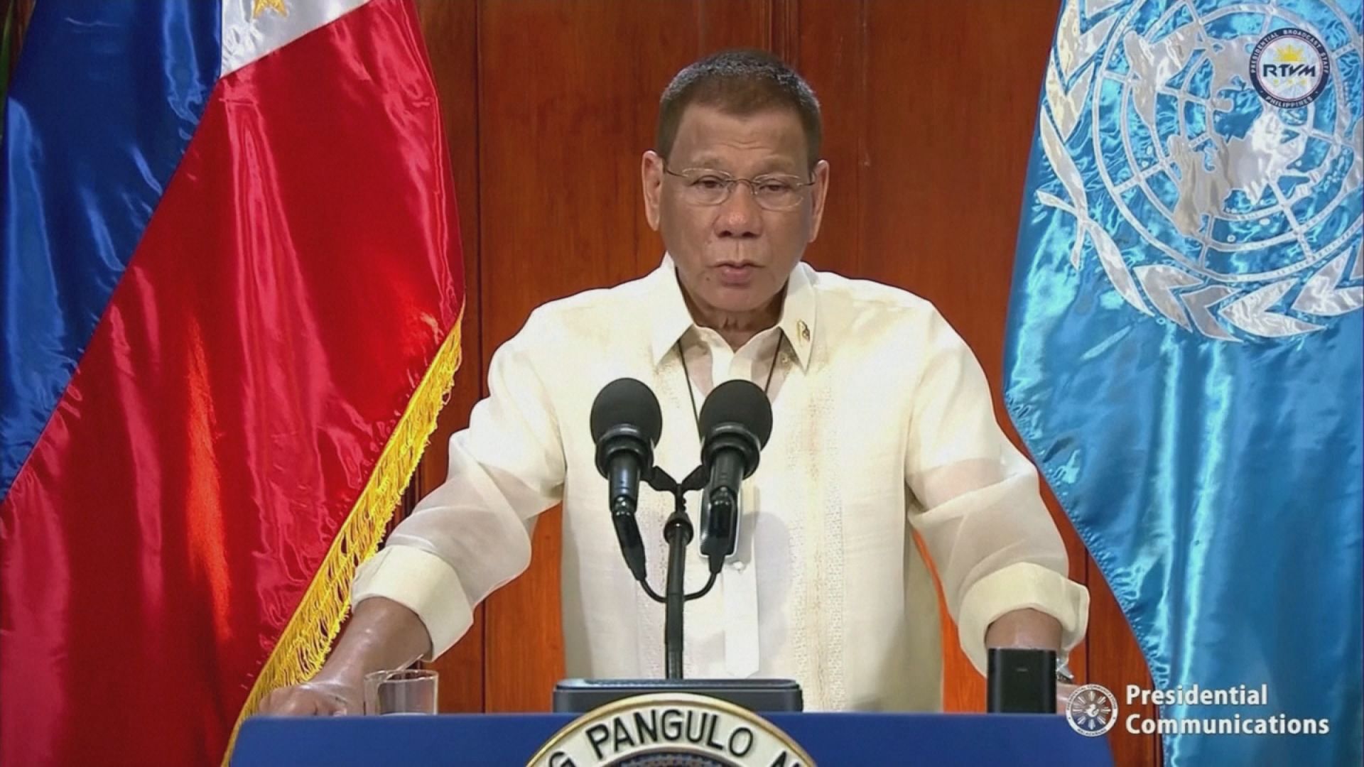 菲律賓總統杜特蒂：「菲律賓重申，據2016聯合國海洋公約仲裁，履行對南海的承諾。我們堅決反對破壞仲裁的企圖。」