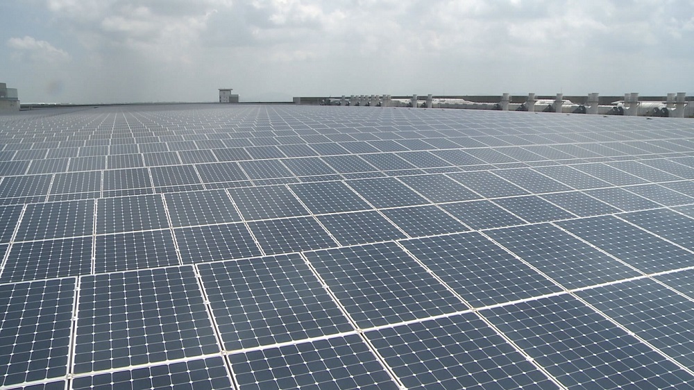法國石油公司道達爾（Total）收購全球最大太陽能開發商Adani綠能（Adani Green Energy）的2成股權。（太陽能板／非凡新聞資料照）