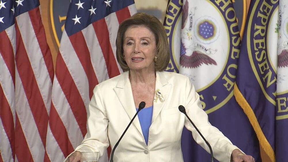 美國眾議院議長佩洛西訪英，讚揚英國禁止華為參與5G網路建設，更稱華為是個「大威脅」。
