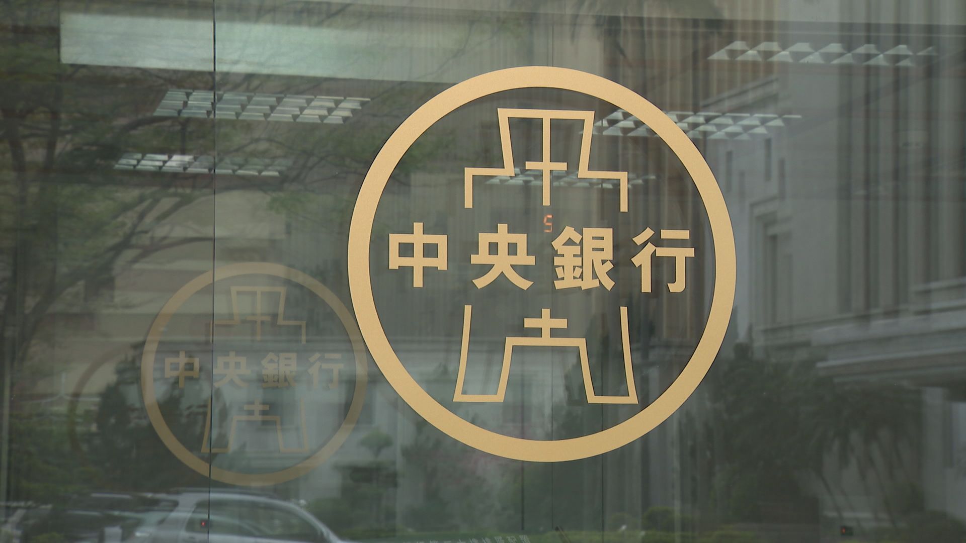 央行總裁楊金龍坦言此次升息是比較複雜的決定，必須顧及內需產業同時控制住通膨問題。（非凡新聞網資料照）