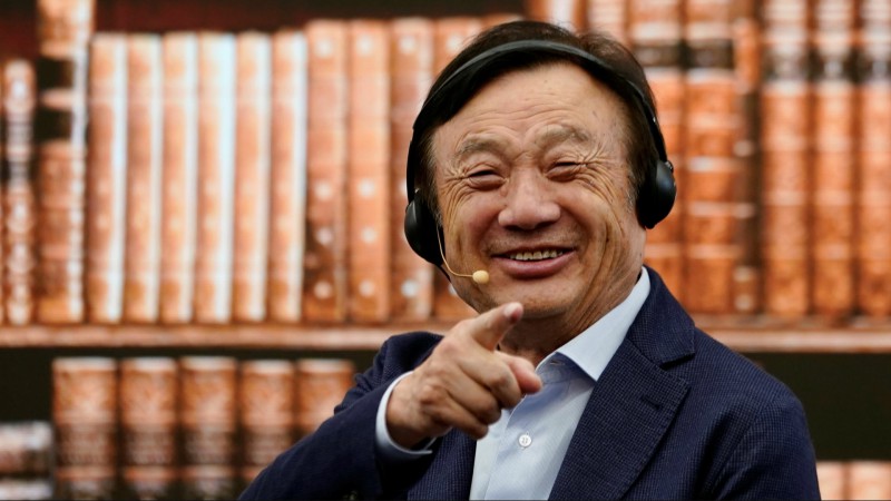 面對全球經濟衰退隱憂，華為創辦人任正非表示，未來三年將以「活下來」作為主要綱領。（圖／路透社）