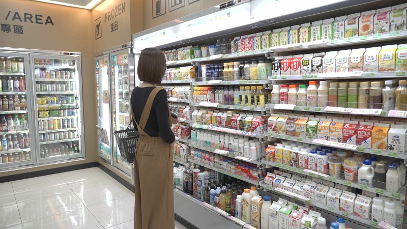 全家身為國內超商二哥，截至11月底，累計全台門市店數已達4,122家，僅次於龍頭統一超。而國泰金控董事長蔡宏圖家族旗下的萬寶開發，此次貸款81.05億元，拿下全家19.39％股權，成為全家第一大本土股東。（圖／非凡新聞網資料照）