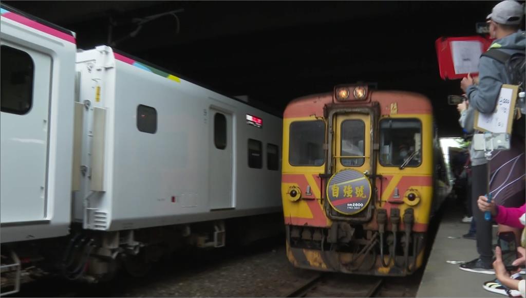 DR 2800型柴聯車自強號最後上班日。圖／台視新聞