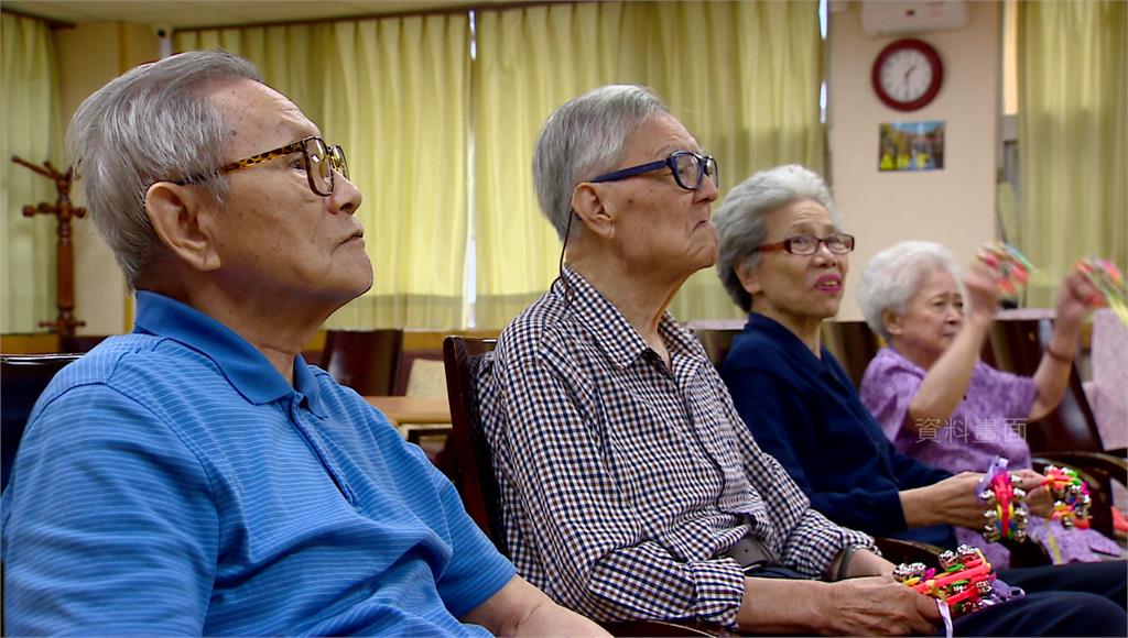 平均壽命下降 專家：疫情、超額死亡數多。圖／台視新聞