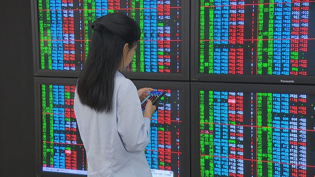 瑞銀證券提出，台股選前很可能處在區間震盪，預期年底前高點16,700點。圖／非凡新聞網資料照