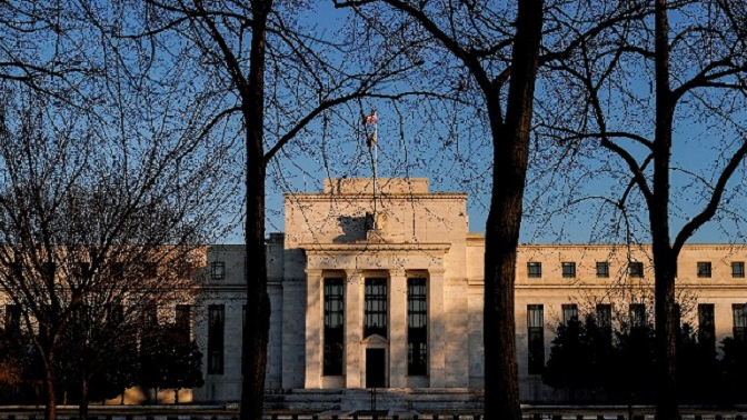 市場最新預估Fed最快在明年3月降息。圖／路透社