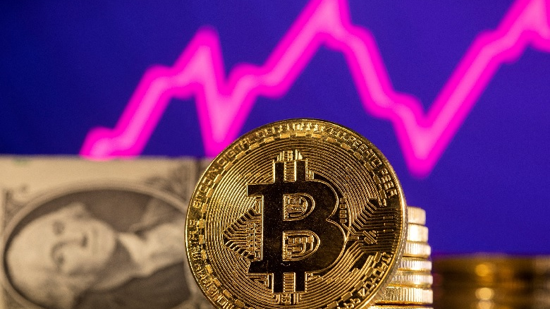 全球最大加密貨幣比特幣近來陷入強烈上沖下洗局面。圖／路透社