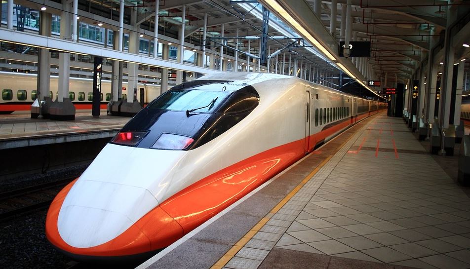 高鐵下午1點全線通車！台鐵花東部分路段停駛「開放4/3及4/4退票」。圖／台視新聞