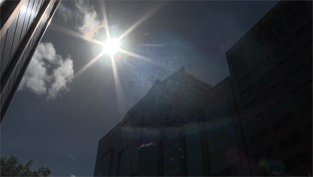 未來台灣的夏天恐怕長達210天。圖／台視新聞