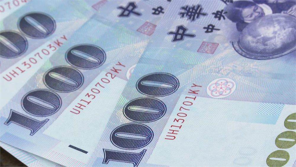 專家示警，一旦中產階級消失，就會引發社會不穩定、政治動盪。圖／台視新聞