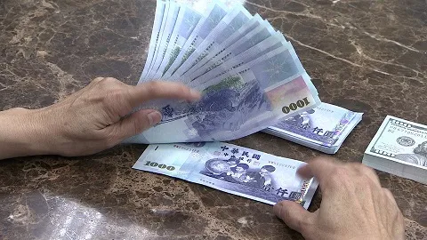 新台幣連貶六天後，又重啟強勢升值行情，引發中央銀行的關注。來自外匯市場的訊息顯示，新台幣連二日飆漲，央行雙管齊下調控匯市。圖／非凡新聞網資料照