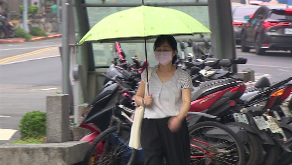 滯留鋒面影響天氣不穩定，各地有陣雨或雷雨並注意短延時強降雨。圖／台視新聞（資料畫面）