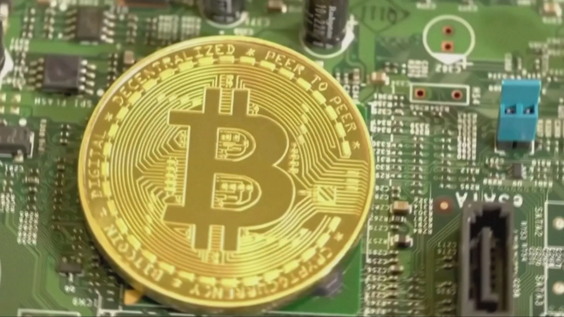 全球超過九成比特幣礦機來自中國，如今礦機淪為關稅新戰場，三大中國製造商轉而赴美生產以避關稅。（圖／路透社）