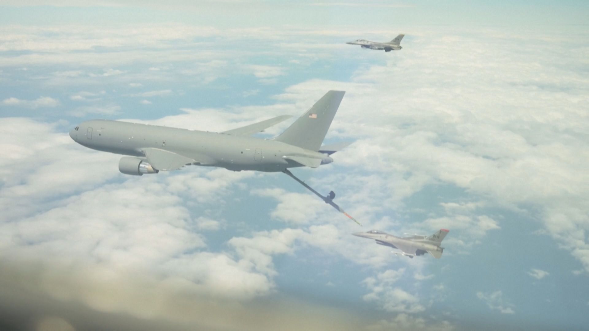 美軍"午夜鐵鎚"欺敵 B-2戰機奇襲伊朗核設施。