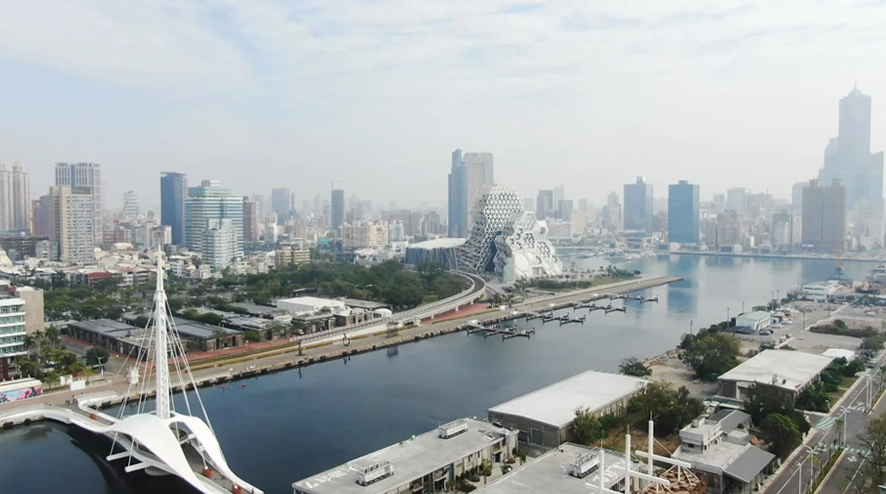 淨零轉型對高雄而言不僅是挑戰，更是城市發展的關鍵契機。（圖／非凡新聞資料照）