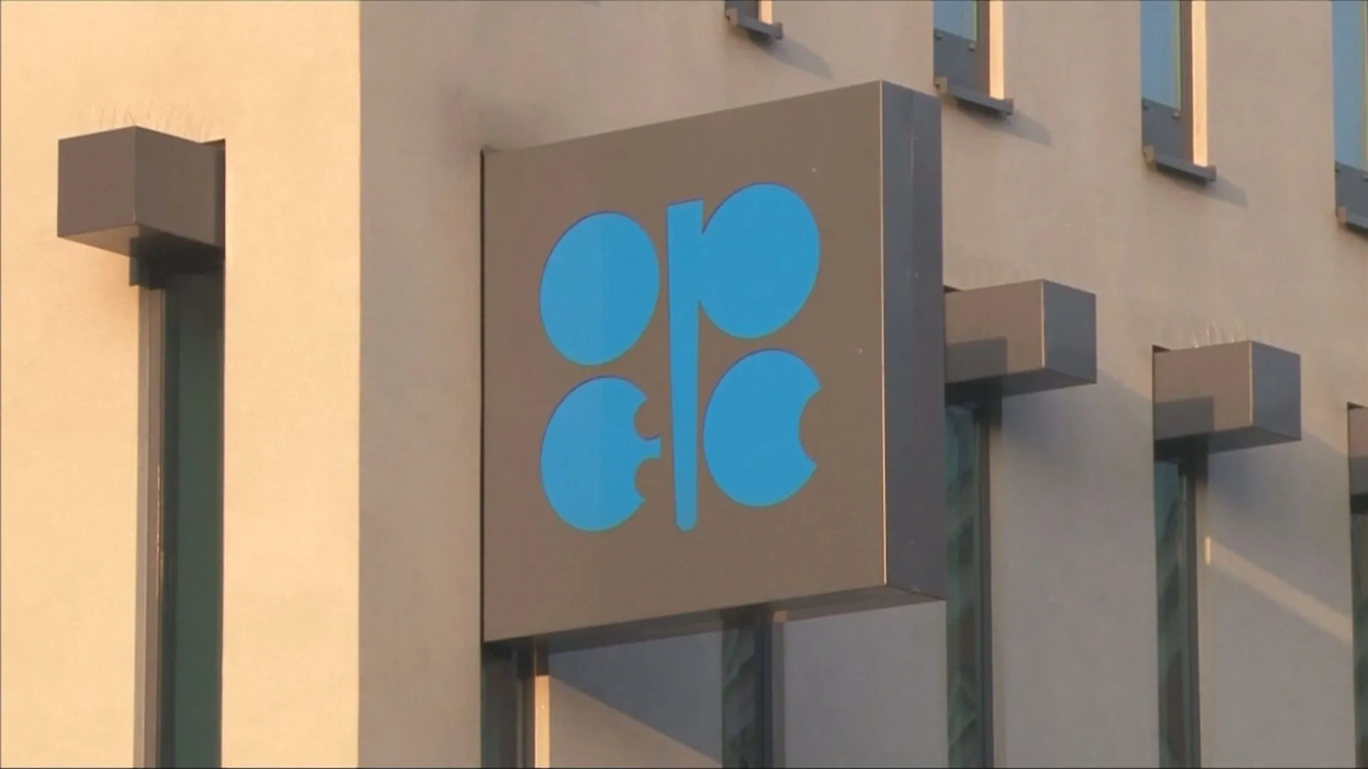 關稅暫緩將結束 估OPEC+將增產 紐油跌0.67%（圖／路透社）