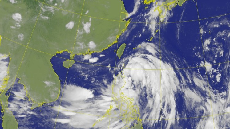 颱風「薇帕」路徑北移！氣象署11:30發布海警。圖／台視新聞