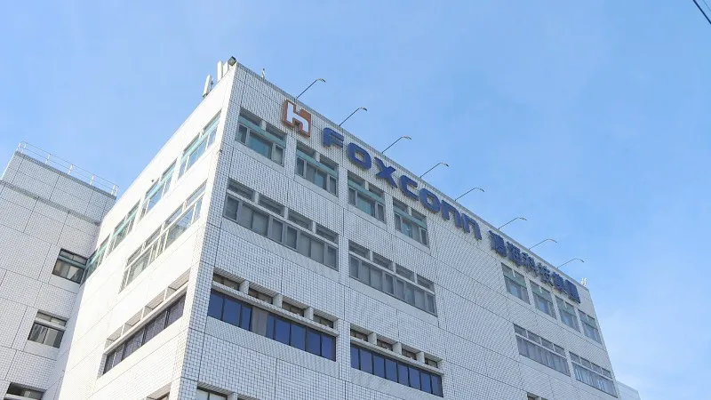 證交所29日公告，鴻海、東元皆因有重大訊息待公布，7月30日起暫停交易。市場猜測，鴻海與東元今（30）日股票暫停交易應與合作案或併購案有關。圖／非凡新聞網資料照