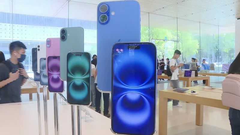 蘋果公司（Apple）在高階手機導入全新結構設計，市場看好台廠奇鋐、新日興雙雙切入關鍵零組件供應鏈，成為下一波成長循環的核心受惠者。圖／非凡新聞網資料照