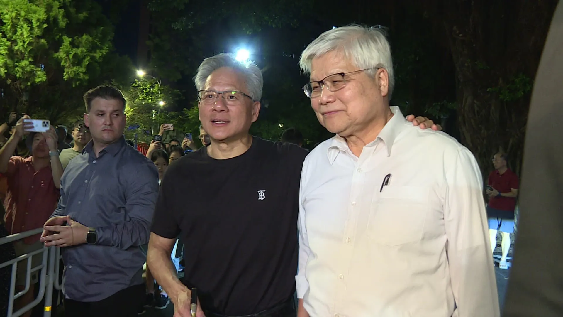 輝達執行長黃仁勳上周五（22）來台，與台積電董事長魏哲家同台互動。（圖／非凡新聞）