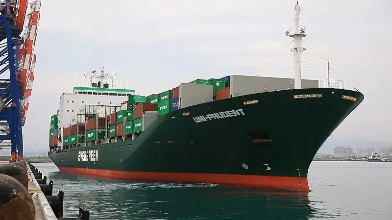 受惠整體運費走揚與農曆年前小旺季加持，長榮海運2025年12月合併營收307.06億元，重返300億元，月增11.12％為連二增、年減19.6％。長榮2025年全年合併營收為3,790.44億元。圖／非凡新聞網資料照