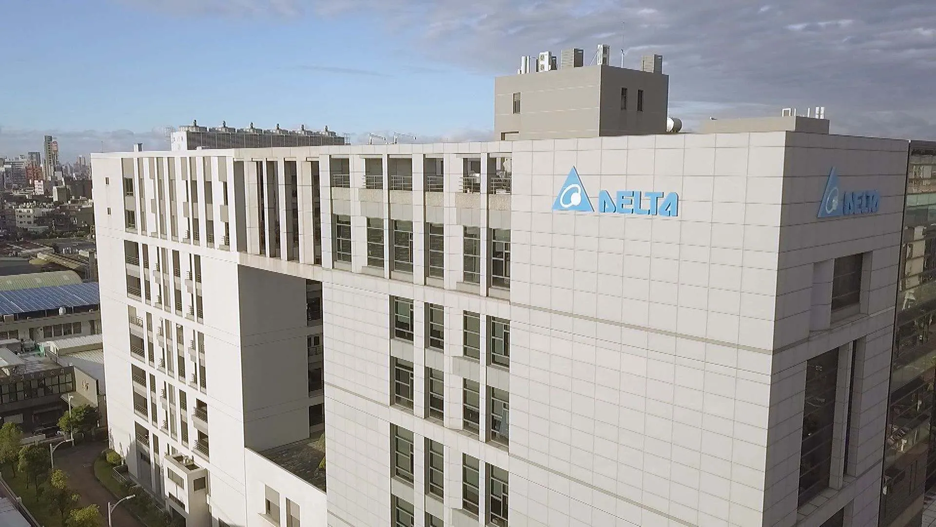 台達電獲多家外資調升目標價，今（22）日漲停創歷史新高，衝上台股市值二哥寶座。（圖／非凡新聞資料照）