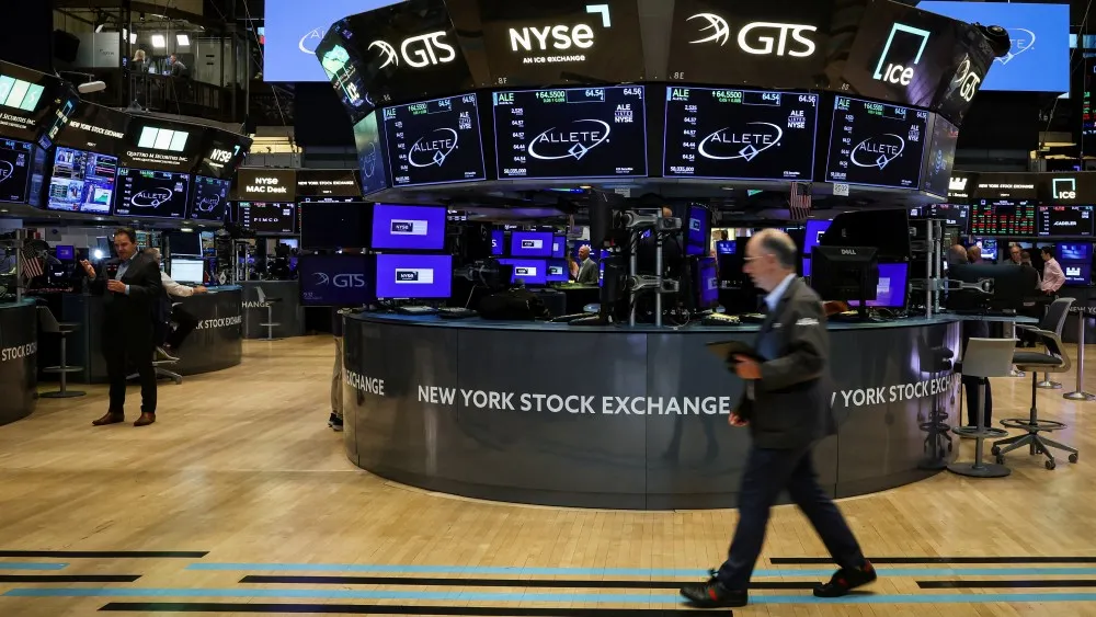 英特爾崩跌17% 四大指數漲跌互見（圖／路透社）