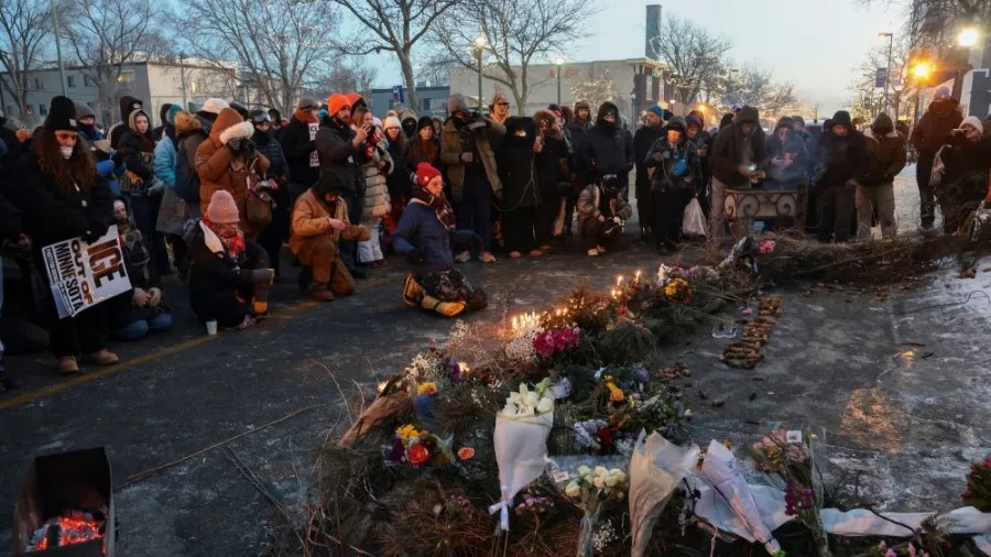 美國公民被聯邦執法人員擊斃，明尼蘇達聚集哀悼民眾（圖／路透社）